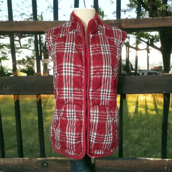 Buffalo Plaid Puffy Vest Quilted Red Pockets Cinched Medium Outdoors Academia - Picture 1 of 16